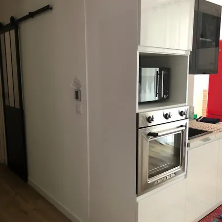 Tres Bel Meuble Classe 3 Etoiles Entierement Renove Et Climatise 50 M Centre Et 150 M Lägenhet LʼÎle-Rousse